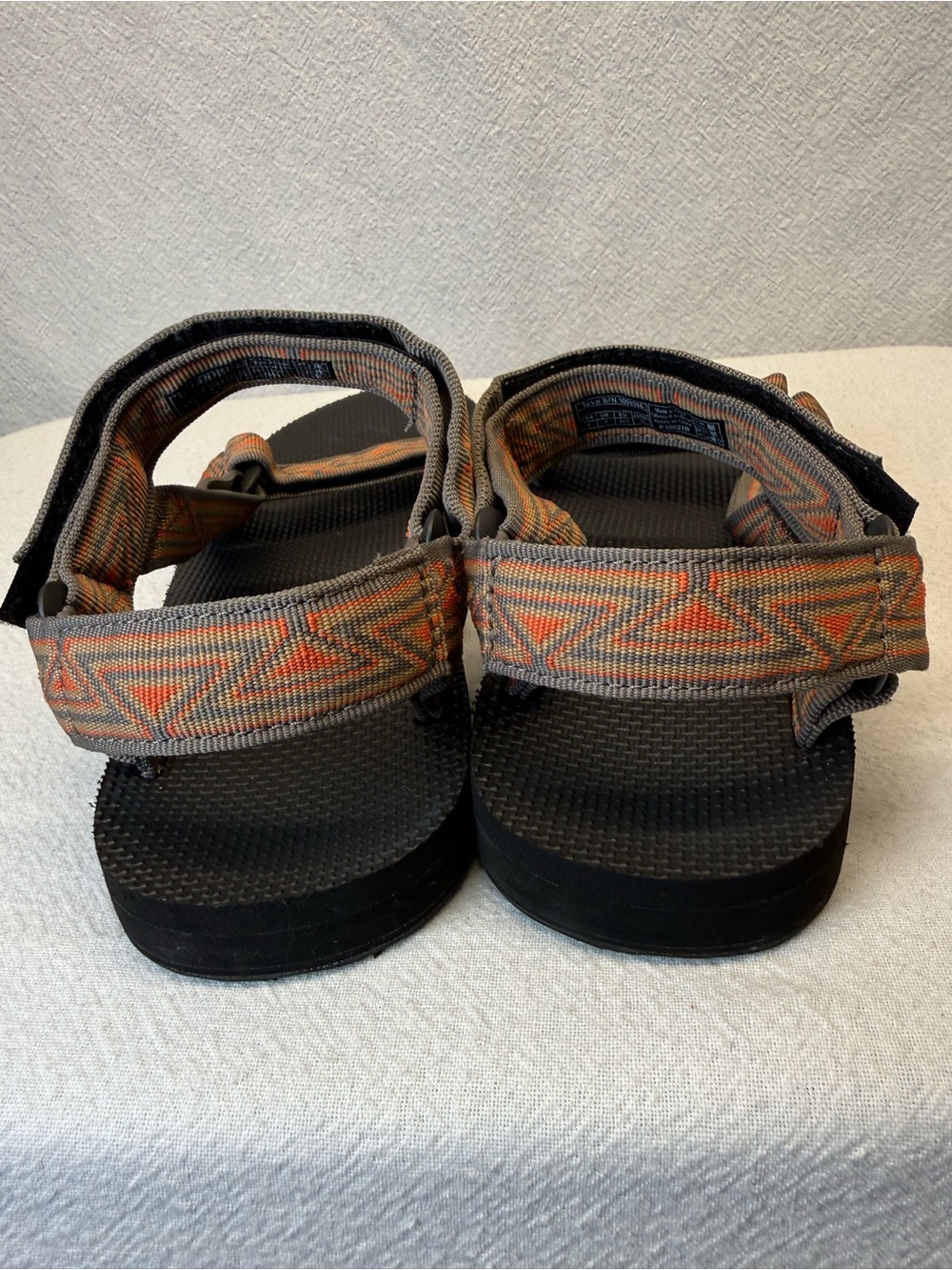 Teva Sandals Men Original Orange Aztec Nylon Webbing Hook & Loop
Outdoor Shoes 9 - Picture 4 of 6